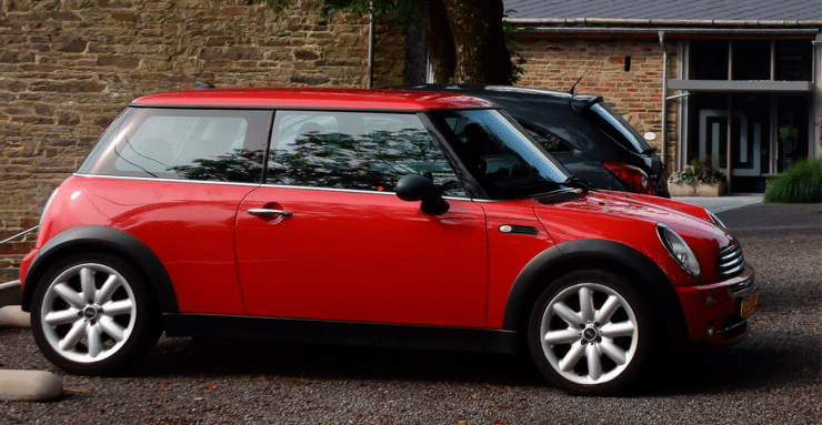Mini R50 Convertable Red MINI R50: un icónico modelo que captura la esencia de MINI